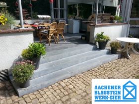 Treppe aus Blaustein.jpg